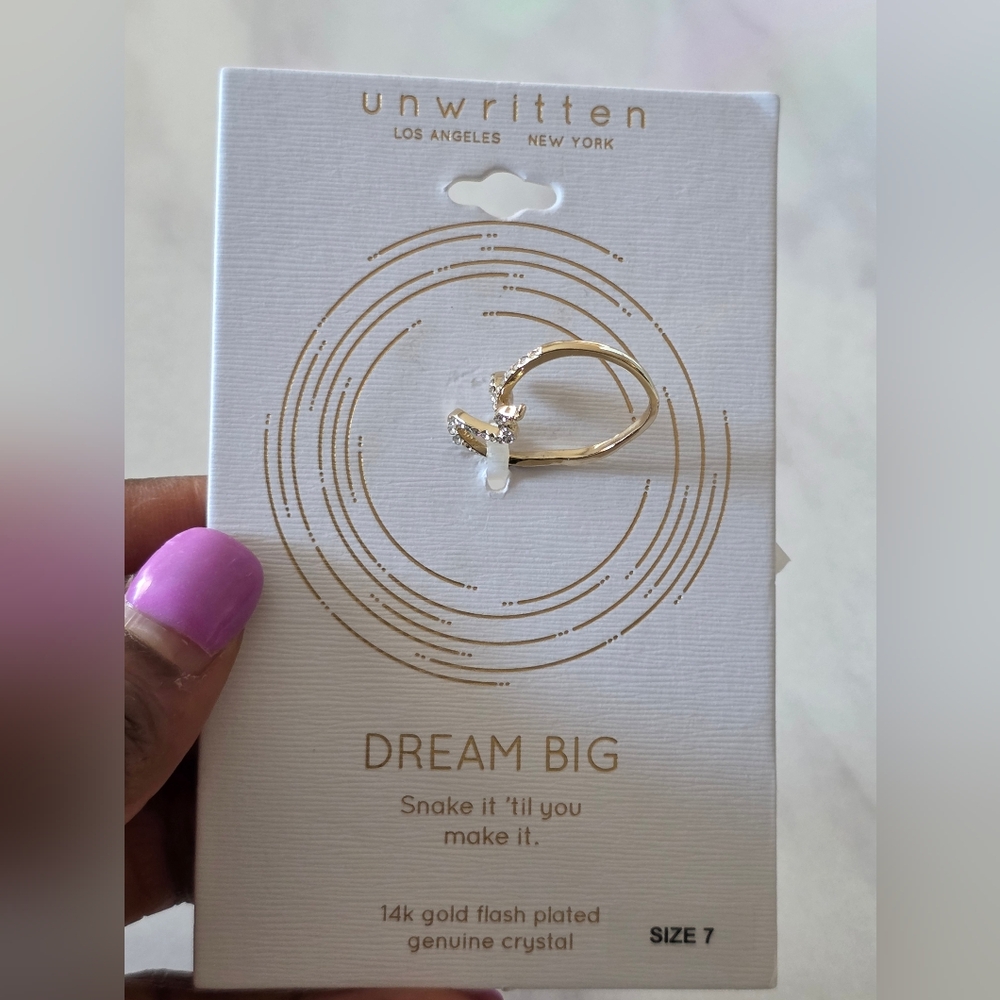 Unwritten Women Gold Ring Sz 7 Crystal Accent 14k Gold Pleated New